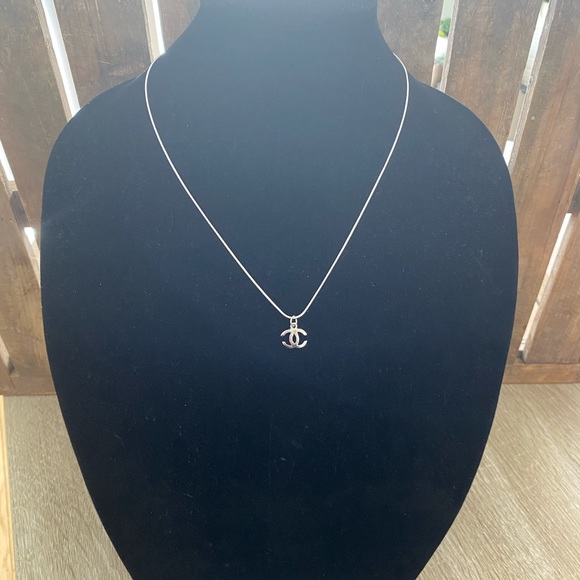 🖤Authentic CHANEL Zipper For Sale w 925 Necklace - Picture 6 of 12